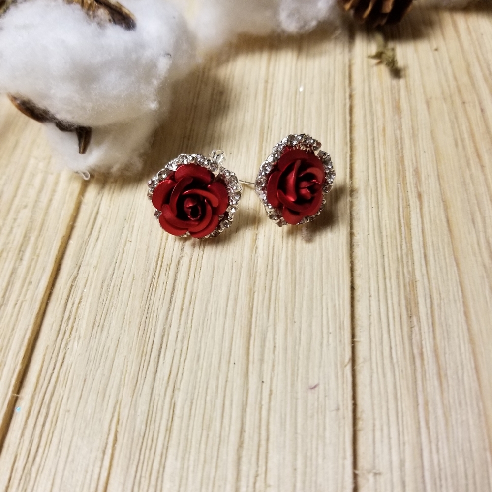🌹🌹HOST PICK🌹🌹BREATHTAKING!!  Red Rose earrings in SILVER 🌹🌹 - Picture 7 of 16